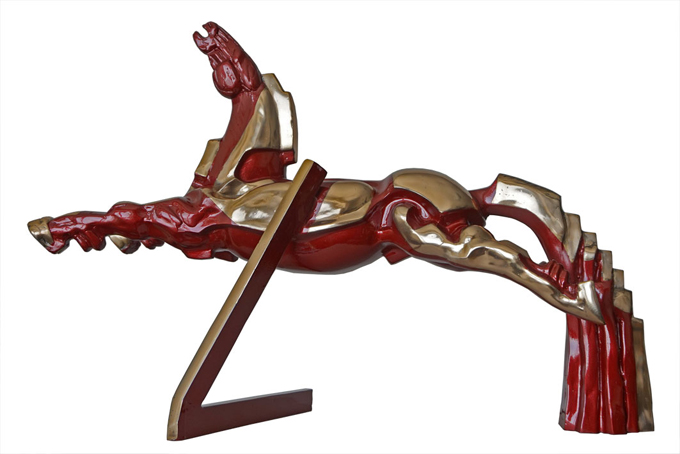 sculpture Mountain Flight by Igor Grechanyk