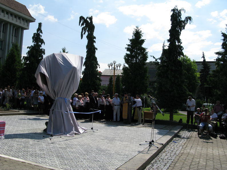 Igor Grechanyk - Taras Shevchenko monument